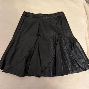 Shimmering faux leather mini skirt